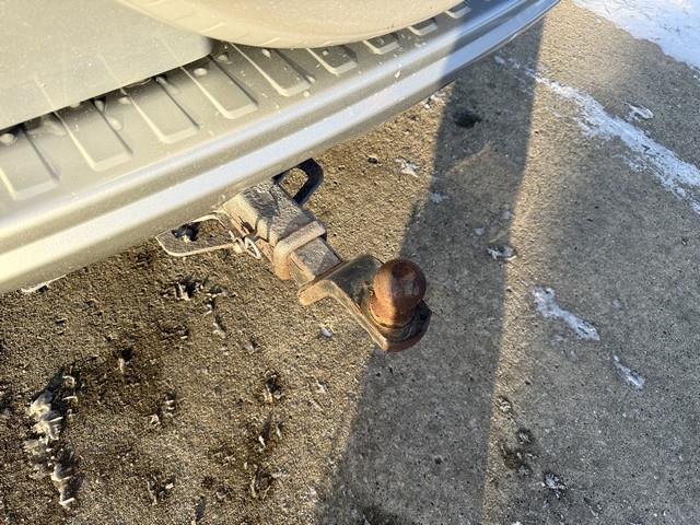 Toyota RAV4 Base I4 4WD 2011