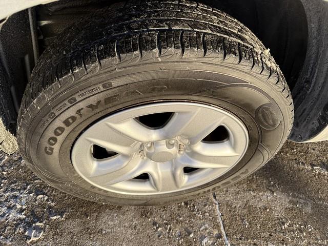 Toyota RAV4 Base I4 4WD 2011