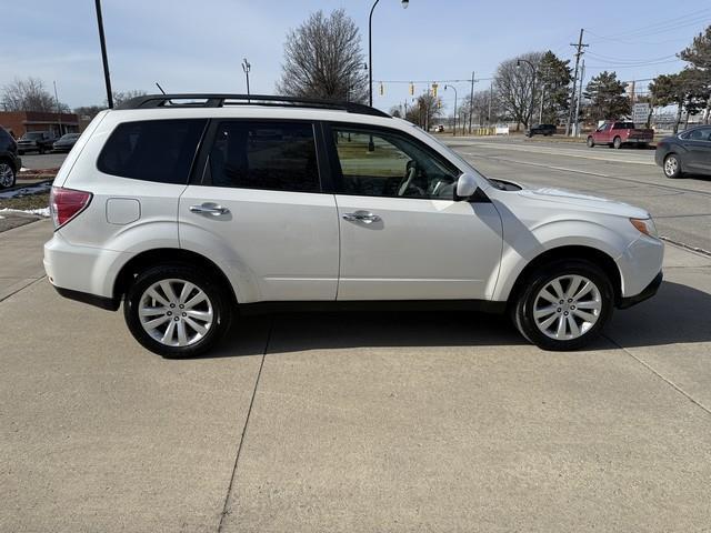 Subaru Forester 2.5X Premium 2012