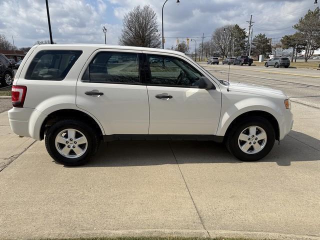 Ford Escape XLS FWD 2012