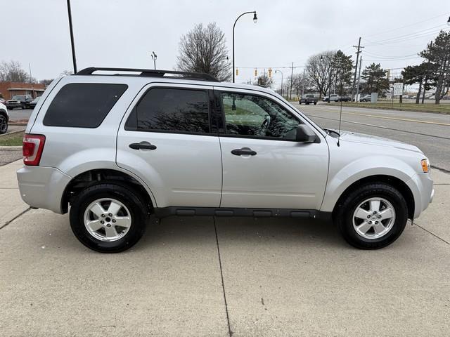 Ford Escape XLT FWD 2012