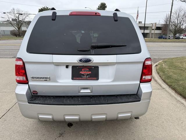 Ford Escape XLT FWD 2012