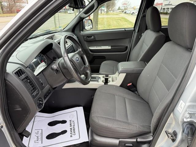 Ford Escape XLT FWD 2012