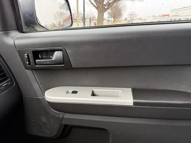 Ford Escape XLT FWD 2012