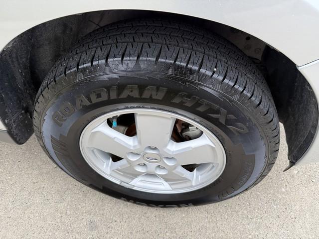 Ford Escape XLT FWD 2012