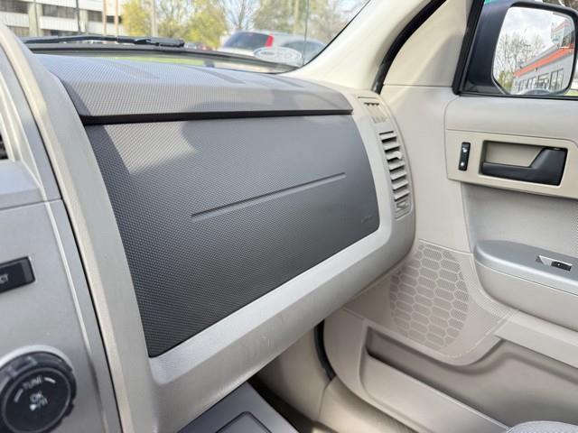 Ford Escape XLT FWD 2012