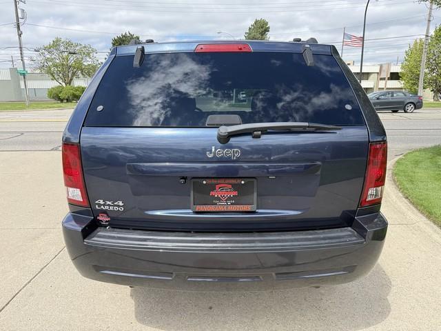 Jeep Grand Cherokee Laredo 4WD 2010