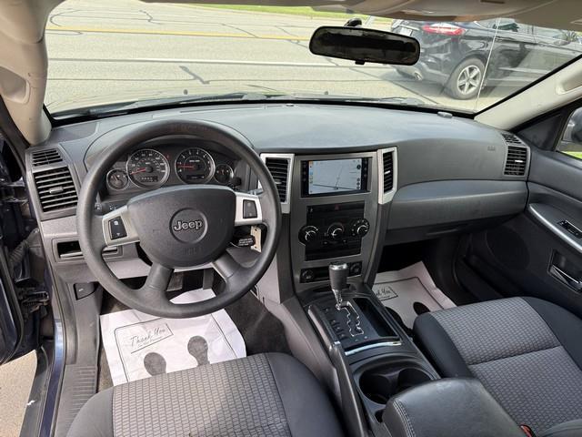 Jeep Grand Cherokee Laredo 4WD 2010