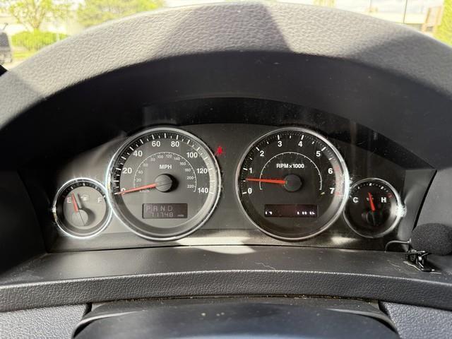 Jeep Grand Cherokee Laredo 4WD 2010