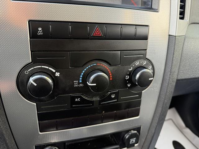 Jeep Grand Cherokee Laredo 4WD 2010