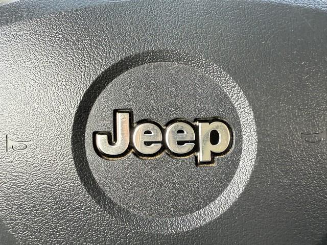 Jeep Grand Cherokee Laredo 4WD 2010