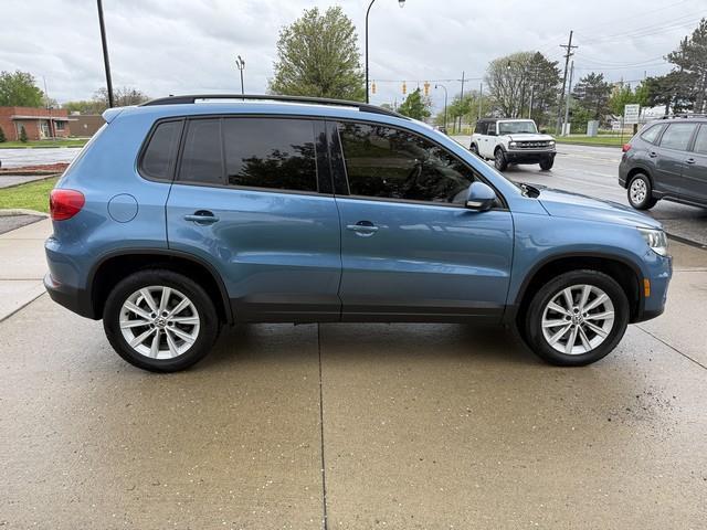 Volkswagen Tiguan S 2017