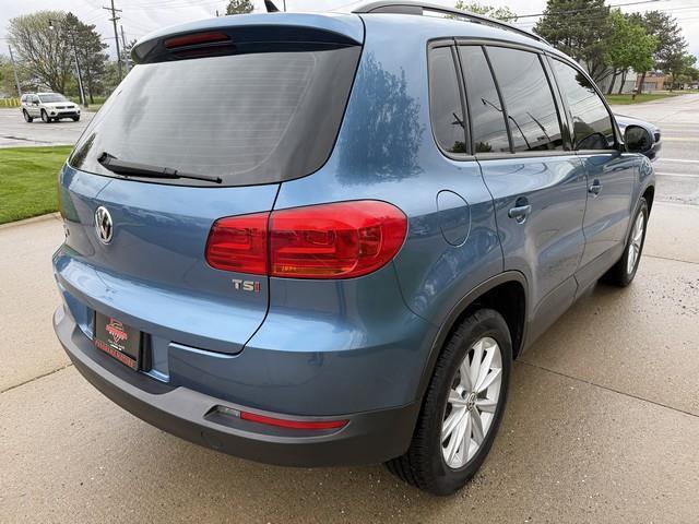 Volkswagen Tiguan S 2017