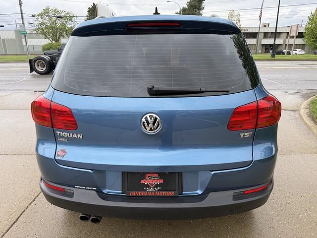 Volkswagen Tiguan S 2017