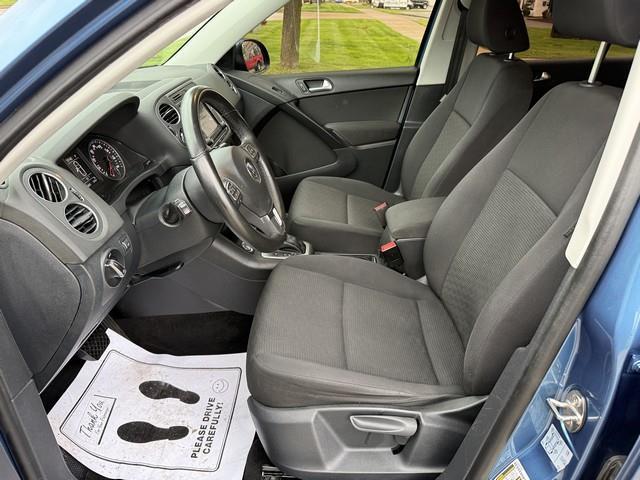 Volkswagen Tiguan S 2017
