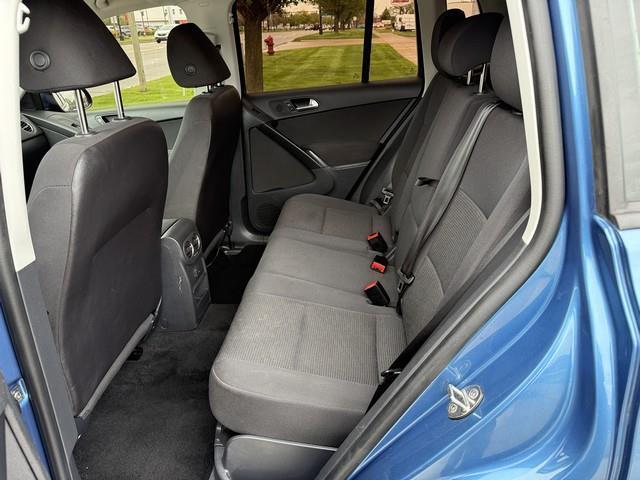 Volkswagen Tiguan S 2017
