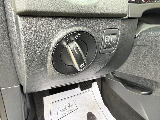 Volkswagen Tiguan S 2017