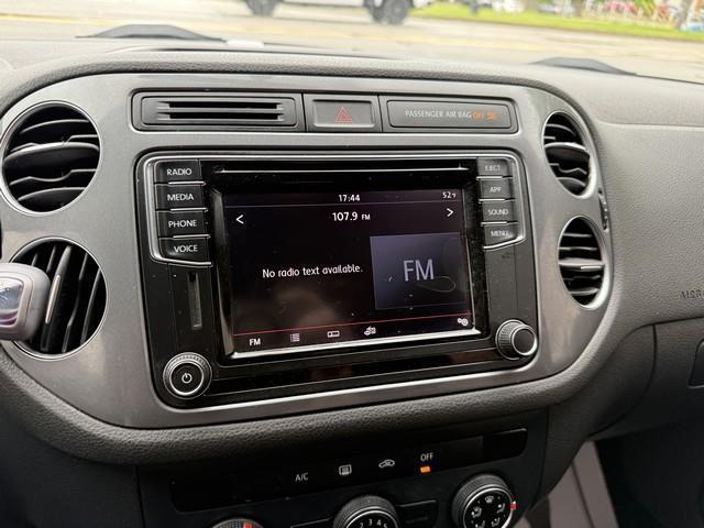 Volkswagen Tiguan S 2017