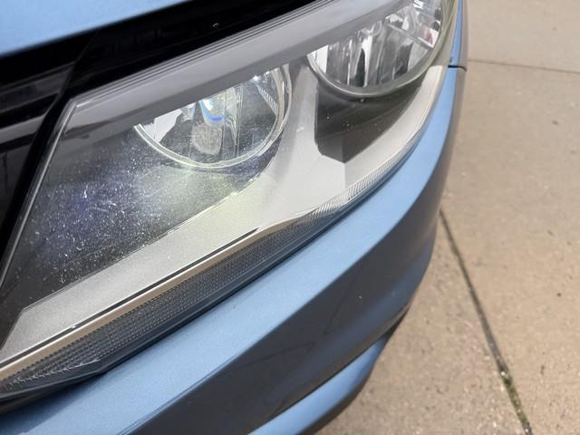 Volkswagen Tiguan S 2017