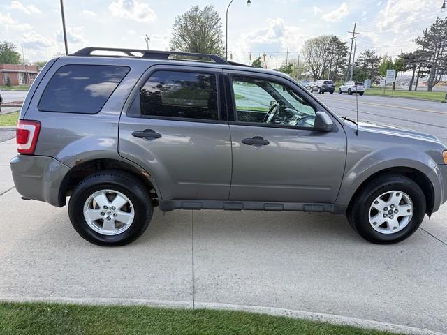 Ford Escape XLT FWD 2010