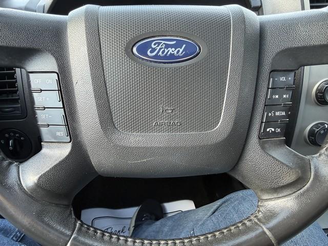 Ford Escape XLT FWD 2010