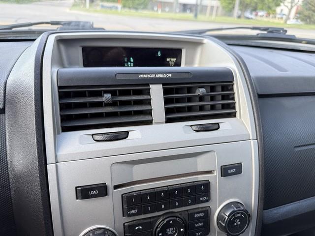 Ford Escape XLT FWD 2010