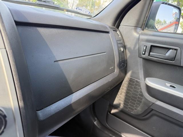 Ford Escape XLT FWD 2010