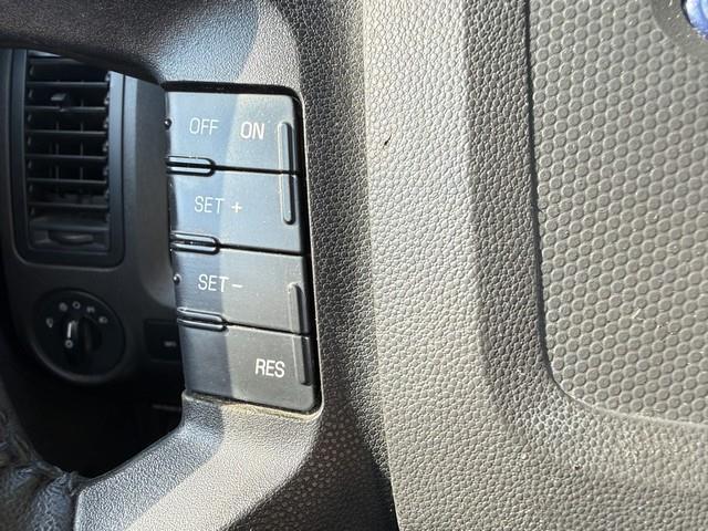 Ford Escape XLT FWD 2010