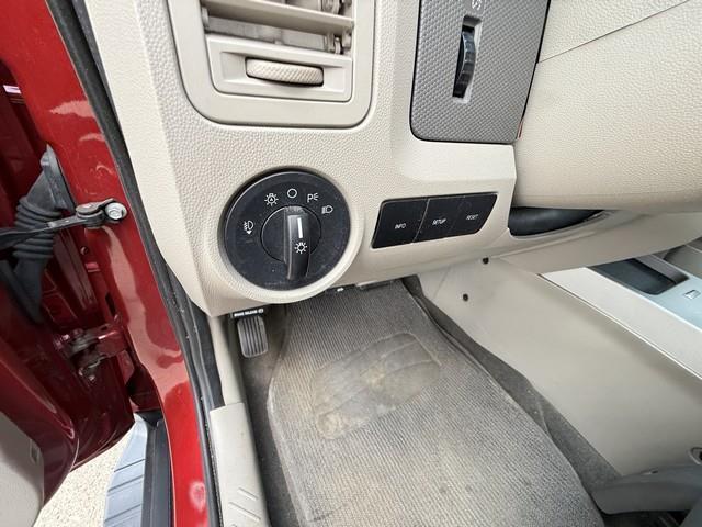 Ford Escape XLT FWD 2010