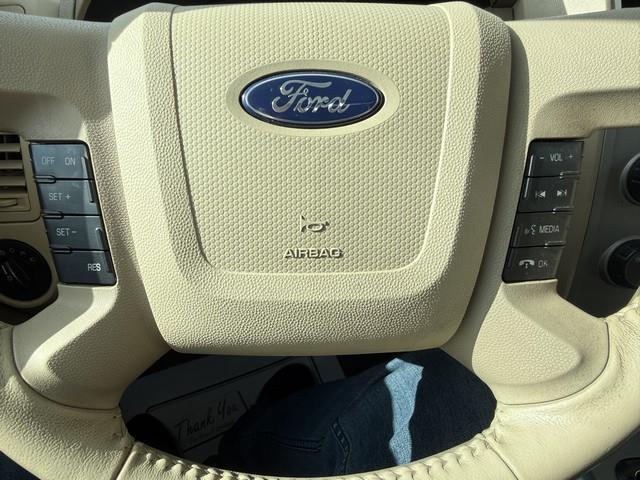 Ford Escape XLT 4WD 2011