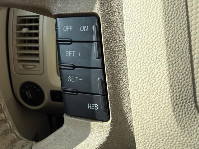 Ford Escape XLT 4WD 2011