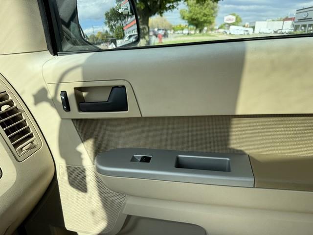 Ford Escape XLT 4WD 2011