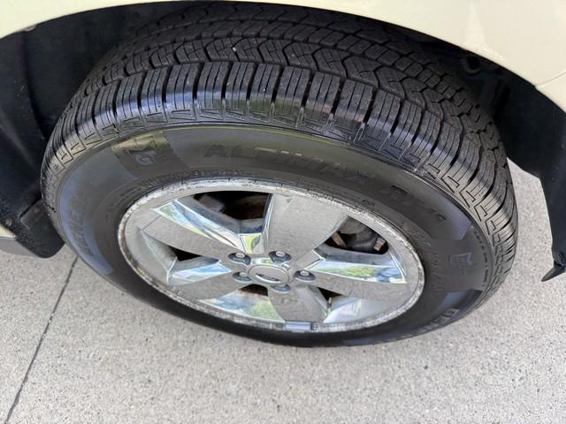 Ford Escape XLT 4WD 2011