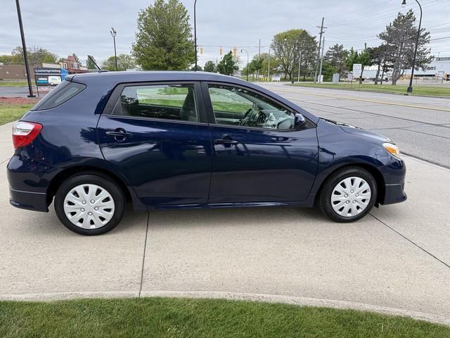 Toyota Matrix S AWD 4-Speed AT 2009