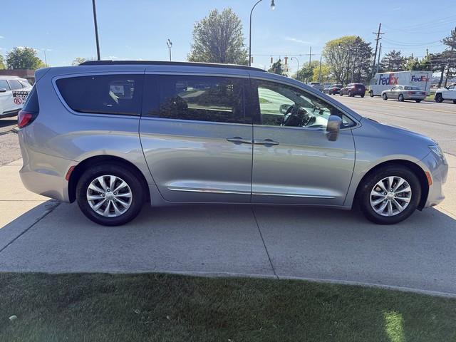 Chrysler Pacifica Touring-L 2017