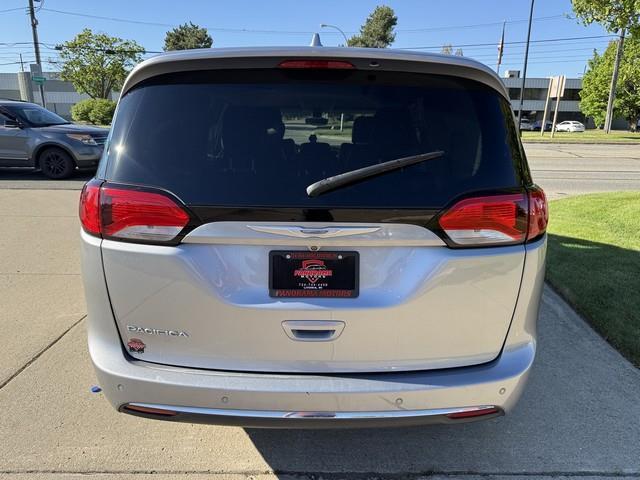 Chrysler Pacifica Touring-L 2017