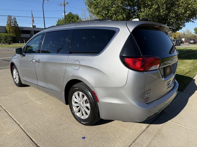 Chrysler Pacifica Touring-L 2017