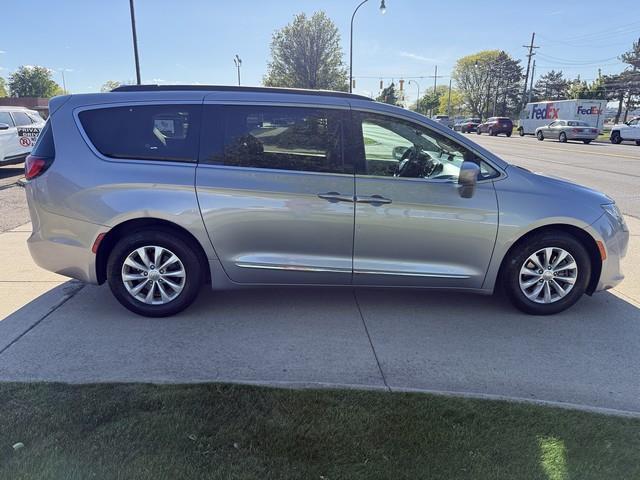Chrysler Pacifica Touring-L 2017