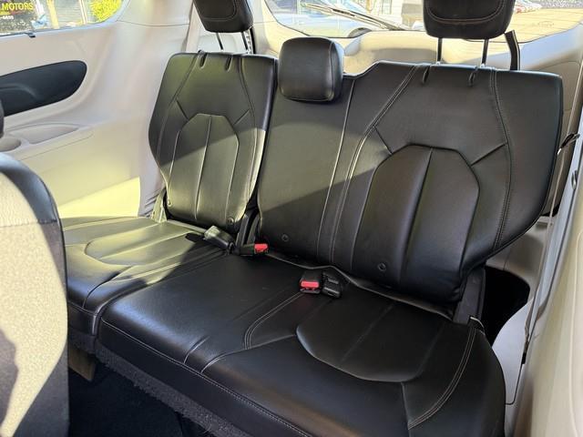 Chrysler Pacifica Touring-L 2017