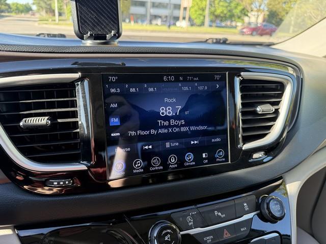 Chrysler Pacifica Touring-L 2017