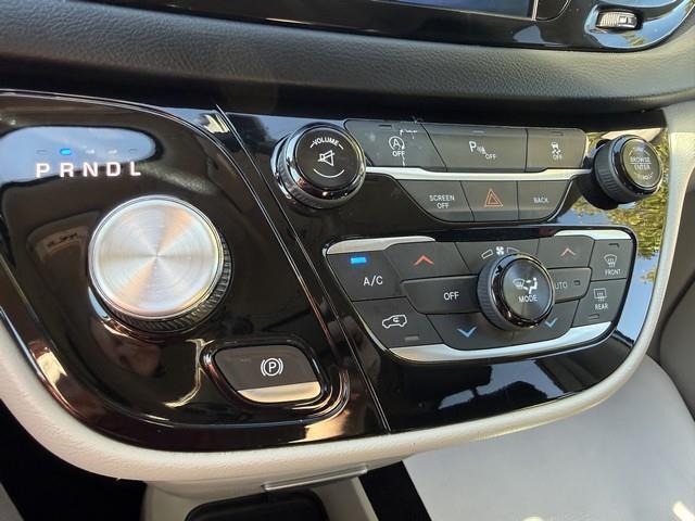 Chrysler Pacifica Touring-L 2017