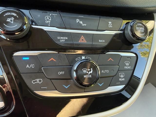 Chrysler Pacifica Touring-L 2017