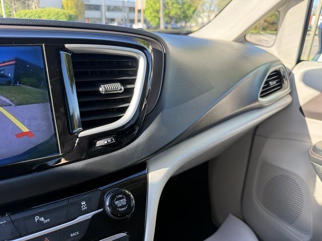 Chrysler Pacifica Touring-L 2017