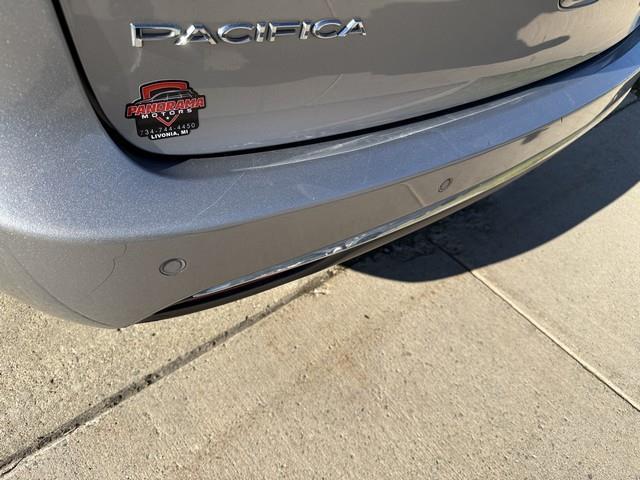 Chrysler Pacifica Touring-L 2017