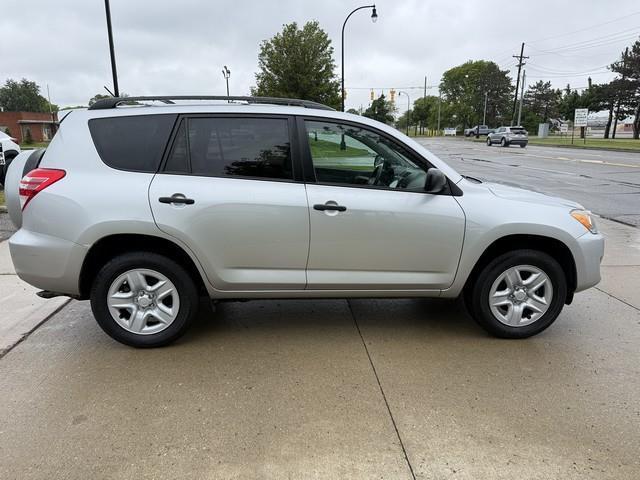 Toyota RAV4 Base I4 4WD 2010