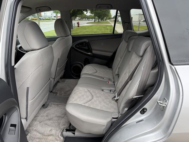 Toyota RAV4 Base I4 4WD 2010
