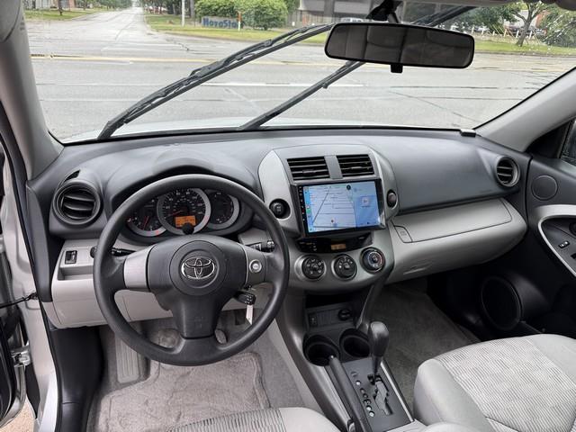 Toyota RAV4 Base I4 4WD 2010