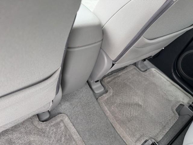 Toyota RAV4 Base I4 4WD 2010