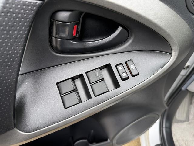 Toyota RAV4 Base I4 4WD 2010