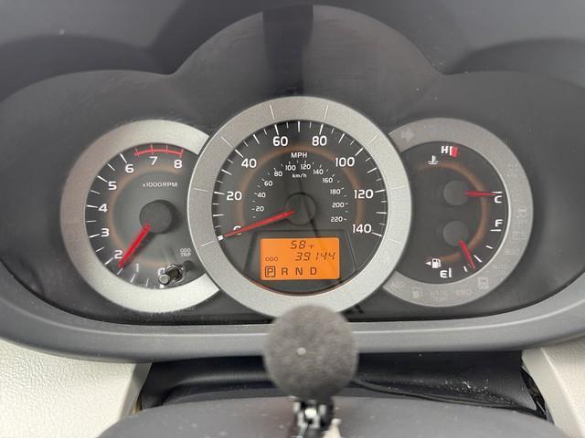 Toyota RAV4 Base I4 4WD 2010